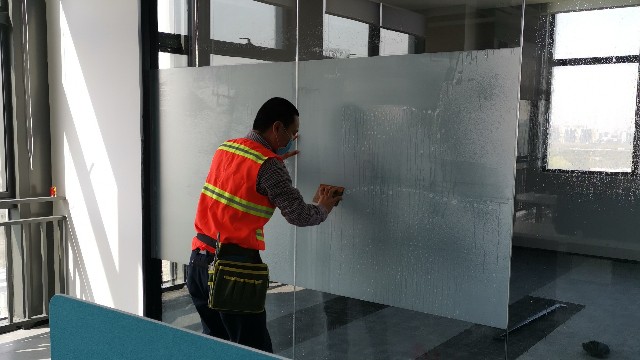 貼膜起泡的原因是什么？有哪些預(yù)防措施？