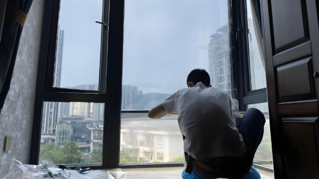 窗戶玻璃貼膜過程中常見的錯誤有哪些？